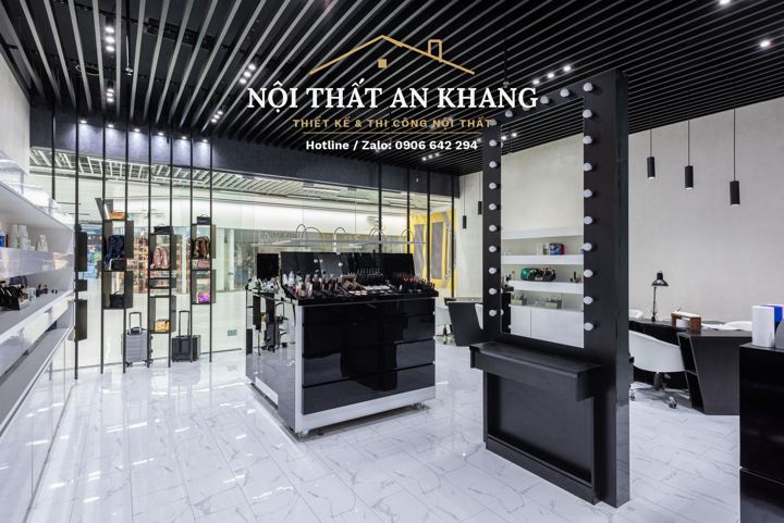 Tiệm nail đen trắng – quầy trưng bày & gương – góc 2